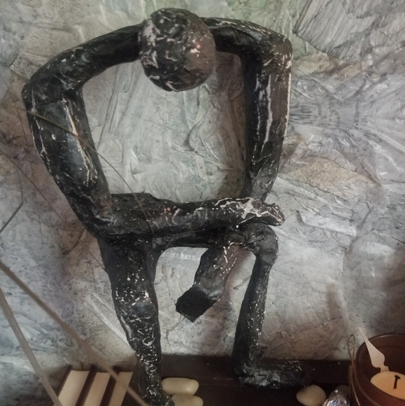 2 decorative abstract statues - Picture 2 of 3